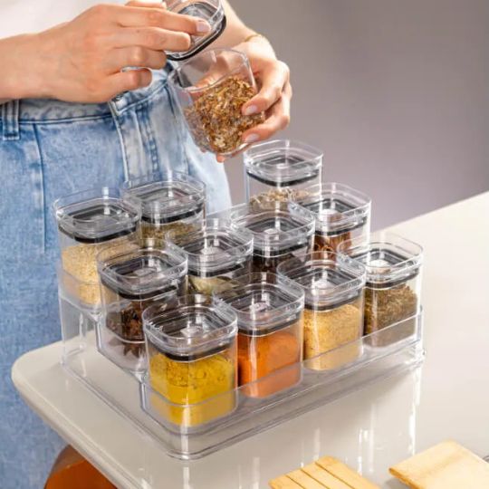 Spice Containers With Display Rack